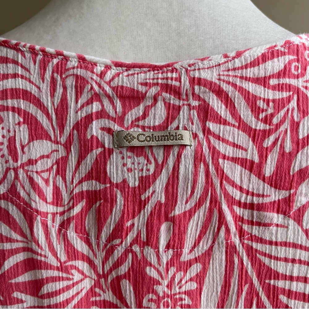 •Columbia• Sleeveless Crinkly Popover Blouse - Size Medium - Picture 7 of 9